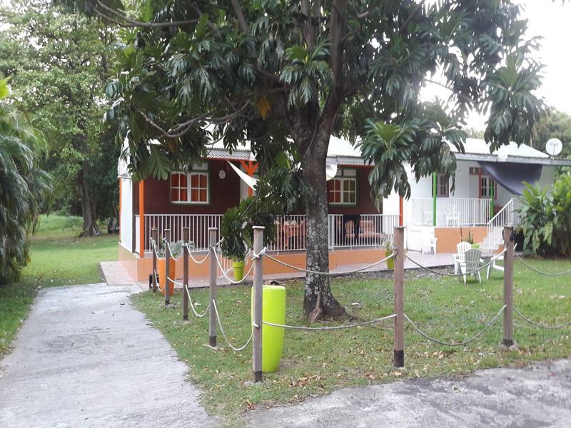 Bungalow Papaye Pointe-Noire Exterior photo